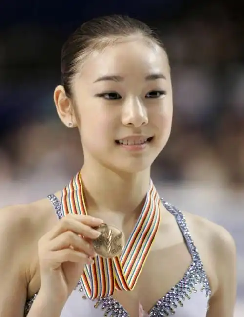 韩国的"国民妹妹"—金妍儿