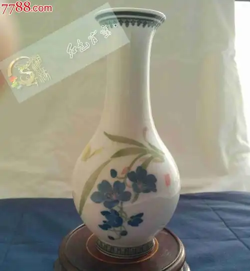 红色官窑湖南醴陵釉下五彩大球泥群力手绘小花瓶