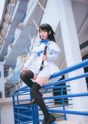 碧蓝航线鸟海cosplay美腿绝对领域
