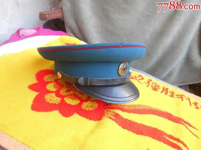 中国人民解放军陆五五式校级军官礼服大檐帽