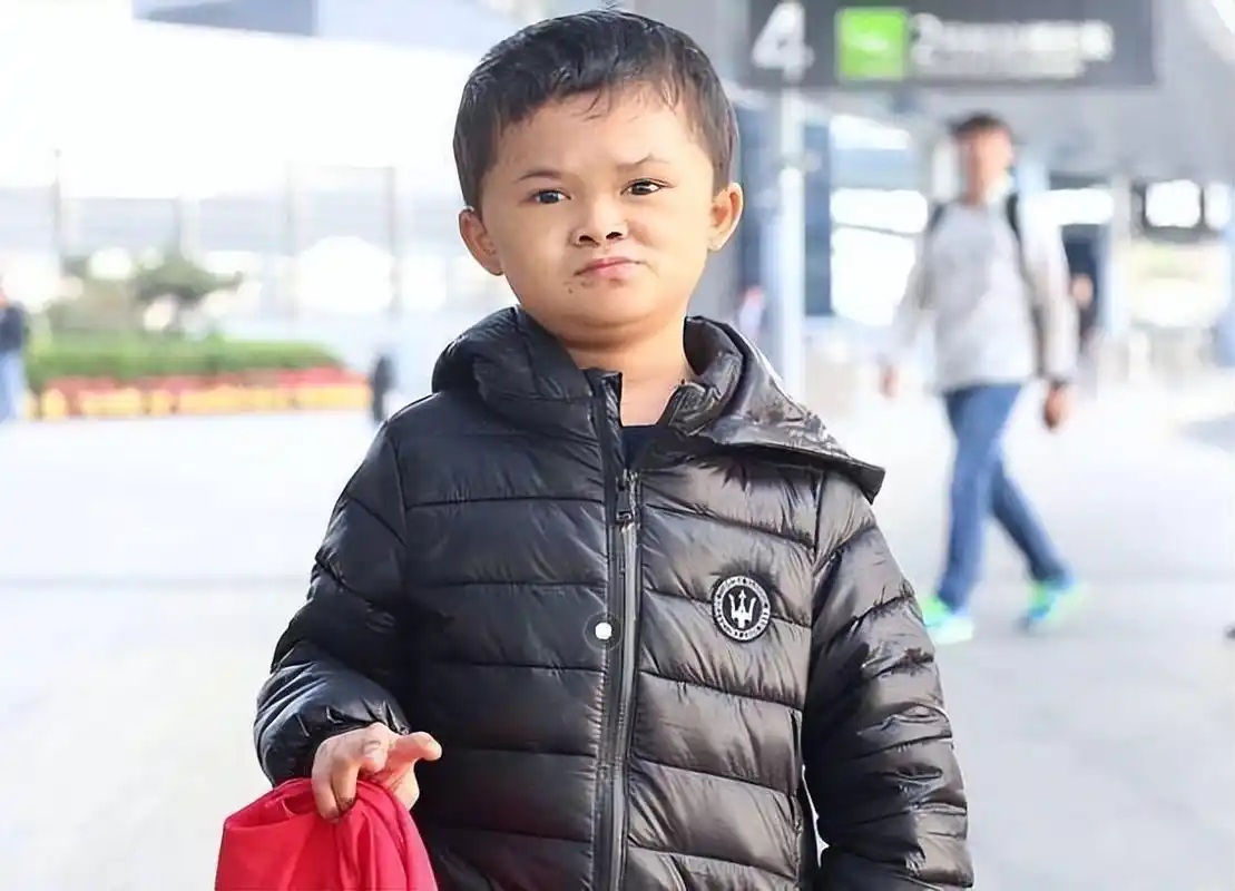 回顾:那个酷似"马云"的江西7岁男孩范小勤,如今过得怎么样?