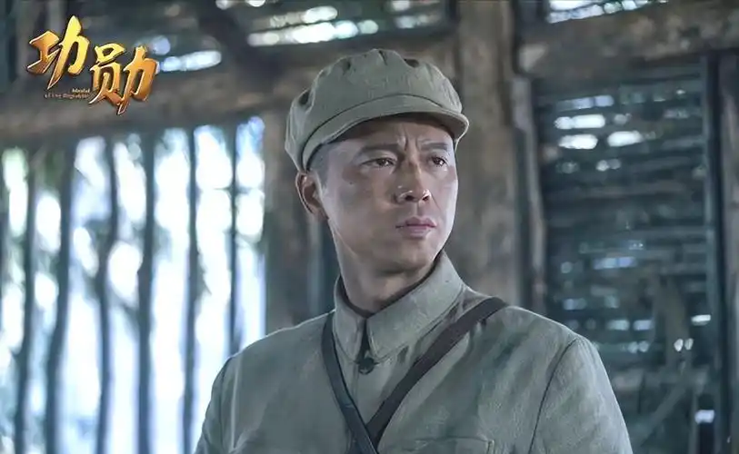 2007年,王雷与江珊合作主演电视剧《谁在说谎》,表现可圈可点,引来一