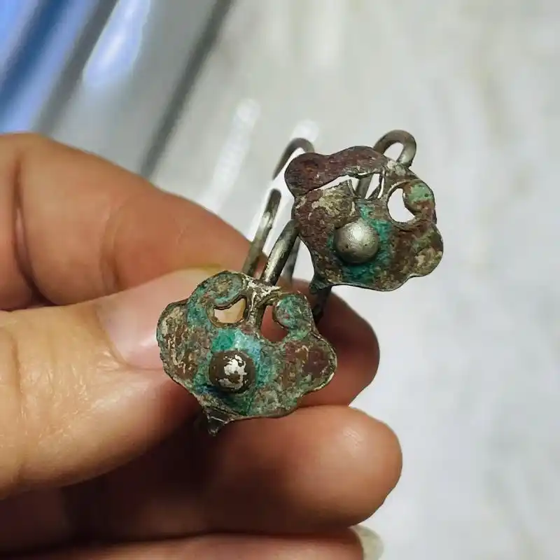 清代老银烧蓝耳钩#老银饰 #寻觅藏传老物件 - 抖音