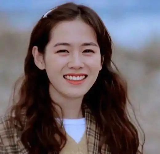 孙艺珍,以前是韩国的"国民初恋",好看吗?