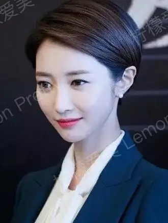 女生咬肌大,脸型短方,额头宽适合什么发型 和尖脸形成鲜明对比的就是