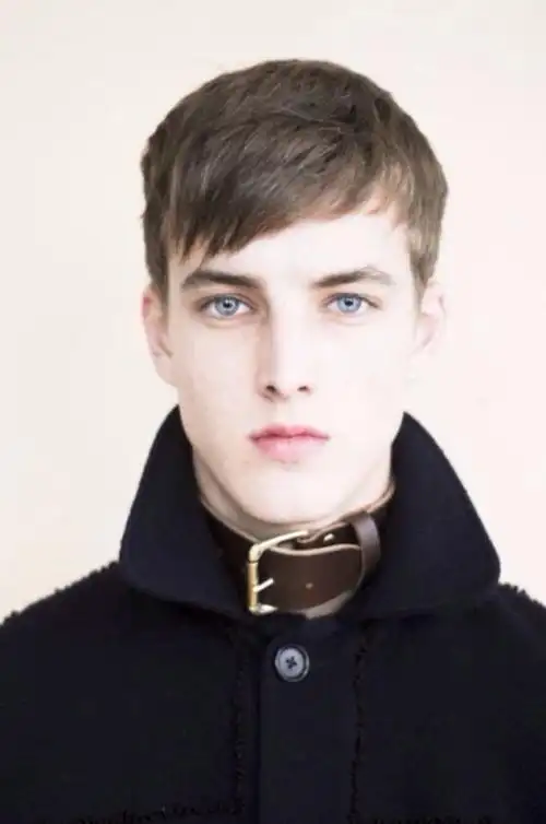 欧美模特:james smith 国籍:英国 出生地:伍尔弗汉普顿 出生日期:1993