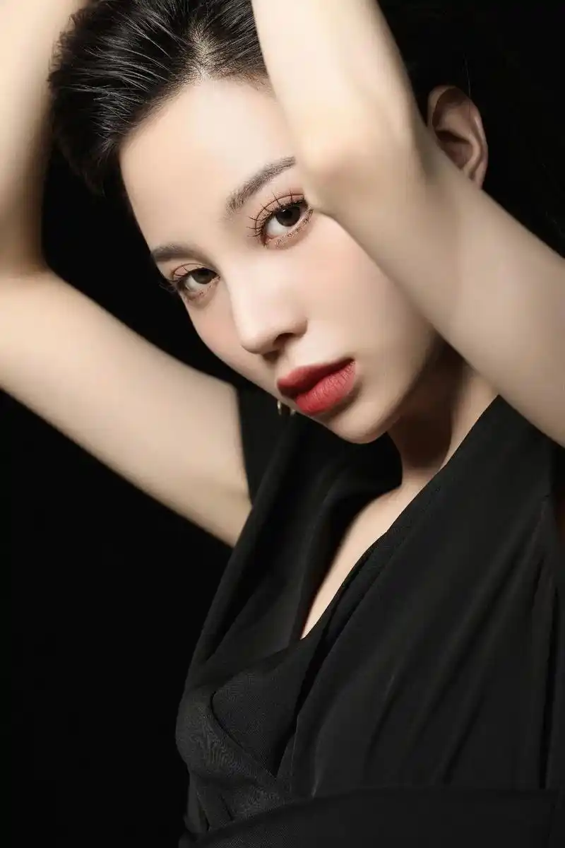 女士形象照新品.做一个不一样的你,#个人写真 #人像摄影 # - 抖音