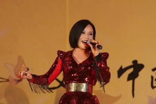 郭蓉演唱新歌给我你的爱