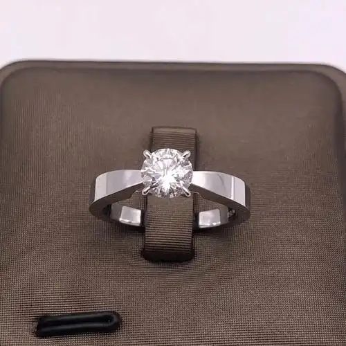 价格58000元,3者多出#手表#奢侈品回收#奢侈品回收鉴定#谢瑞麟钻戒