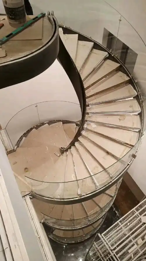 道远玻璃热弯玻璃旋转楼梯扶手玻璃护栏用超白玻璃最好透光度绝了异形