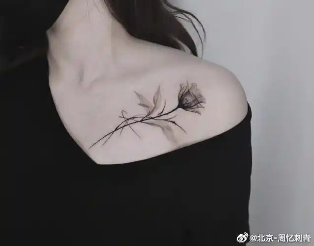 今日纹身图案分享锁骨纹身#纹身分享##纹身设计##北京纹身