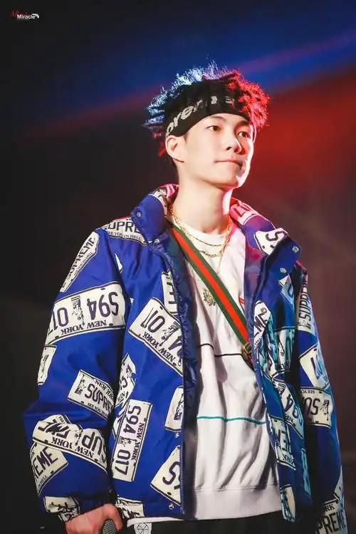 押韵狂魔贝贝巡演上海站红花会成员助阵粉丝嗨爆现场