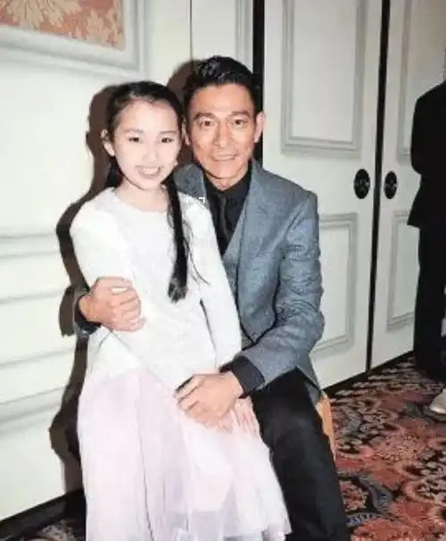 刘德华女儿生活照曝光复制粘贴刘德华颜值堪称最美星二代