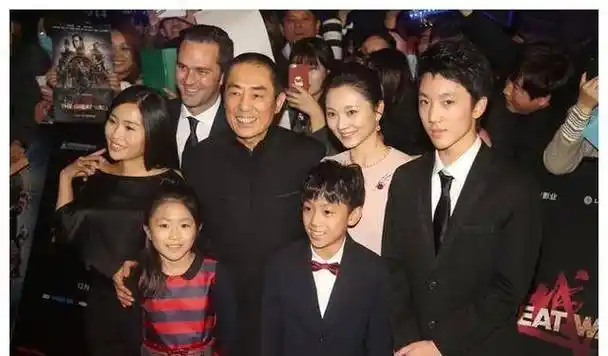 张艺谋:虽然放弃了肖华,但却从未放弃过张末,她是我的骄傲_丈夫_女儿