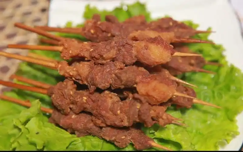 炸羊肉串,为什么那么好吃?你要注意这两点,学会可以摆摊卖了