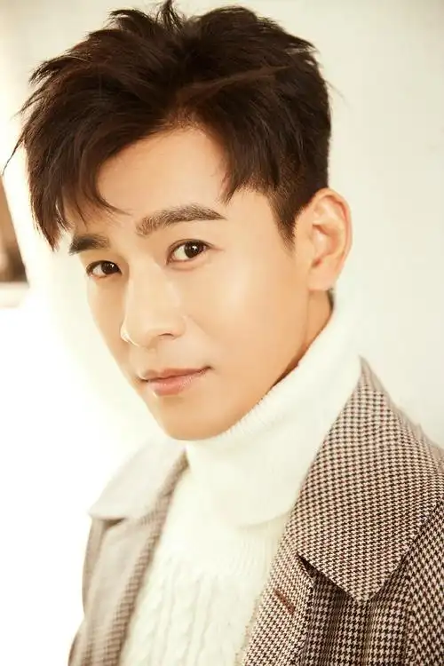 乔振宇轻熟帅气写真图片