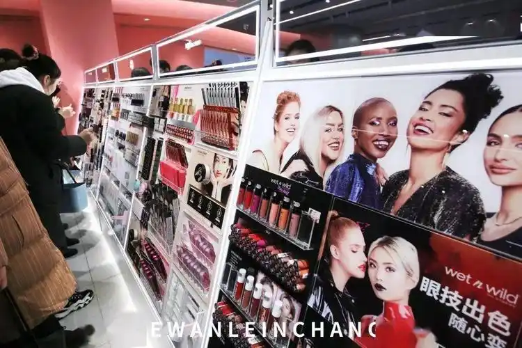 thecolorist调色师丨自贡首店全网女孩尖叫的超大彩妆集合店来了
