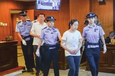 现场,马某夫妇否认指控,并称自己所说的是"心庭审女女庭审上法庭庭审