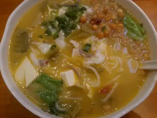 红丸子绿丸子白丸子