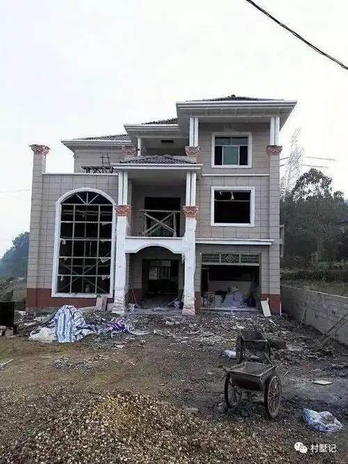 大气漂亮!湖南网友30万搞定三层农村别墅令全村人羡慕