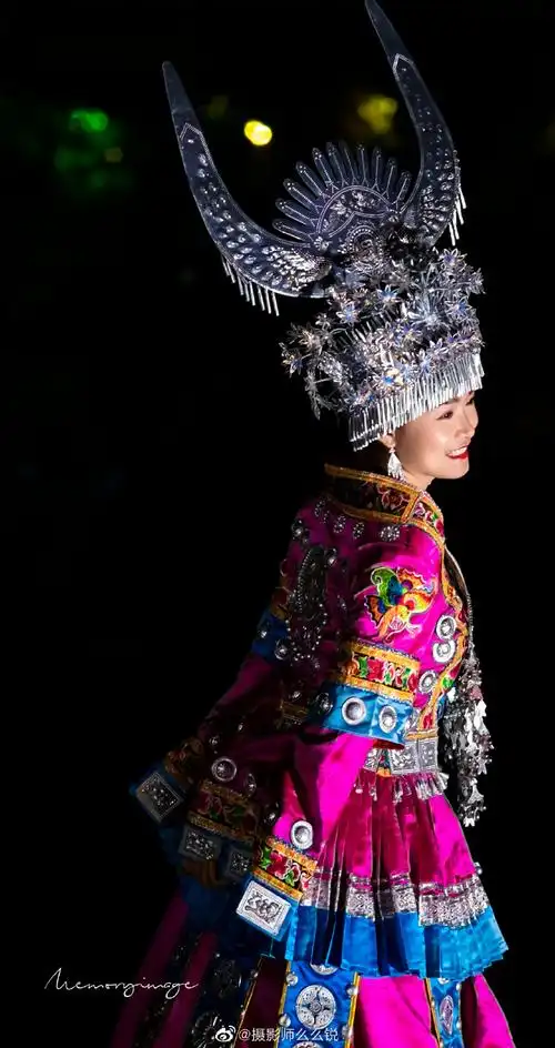 年轻人的夜拍搭子#哪里的夜是动听的,那一定是贵州西江千户苗寨的