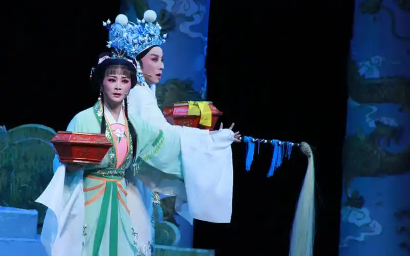 绍兴小百花越剧团《狸猫换太子》吴凤花 陈飞 吴素英 陈雯婷_哔哩哔哩