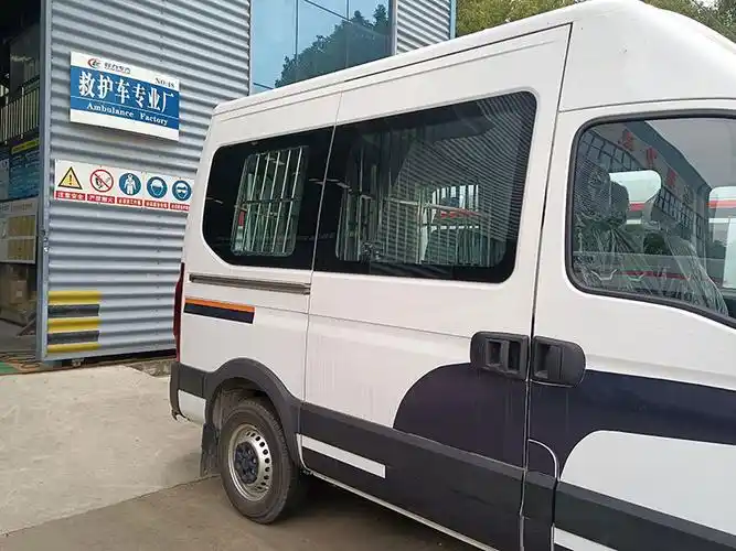 依维柯欧胜警用囚车首选车型推荐配置