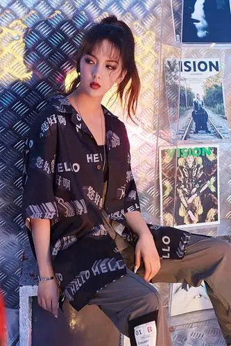 inf女装|2019春夏新款嘻哈女装个性满版文字印花宽松休闲衬衫女