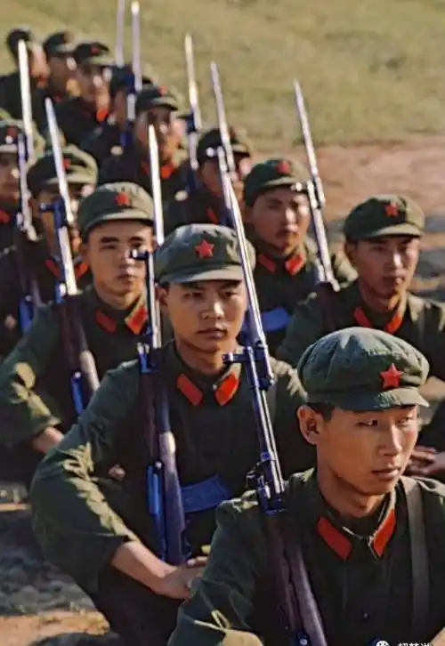 「记忆」65式军服下的点滴生活珍贵老照片(50张)_军人_帽子_时候