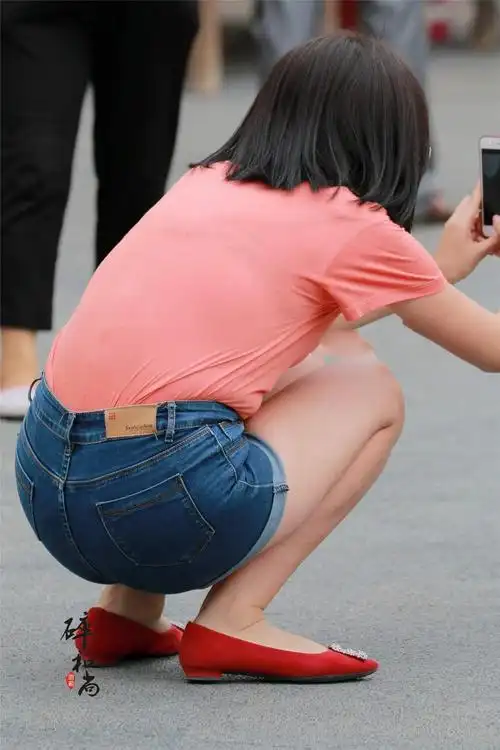 圆翘的短小热裤饱满前三角【20p】