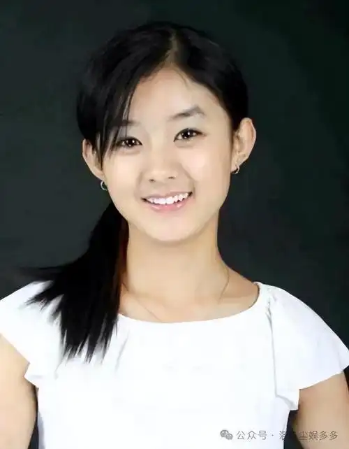 36岁赵丽颖成拽姐位居4大女顶流之首新造型惊艳曝光