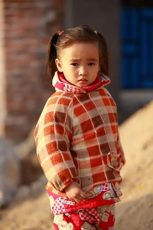 标题:可爱乡村娃