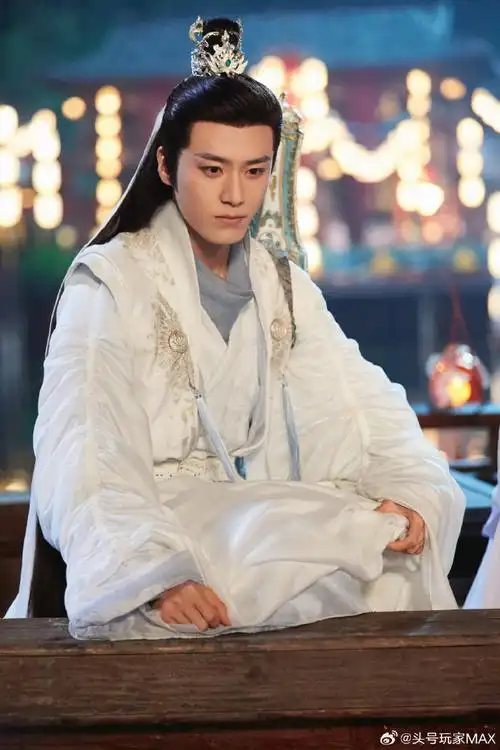 仙剑四还是很会选择角色的,因为茅子俊的古装造型真的把那种古装美