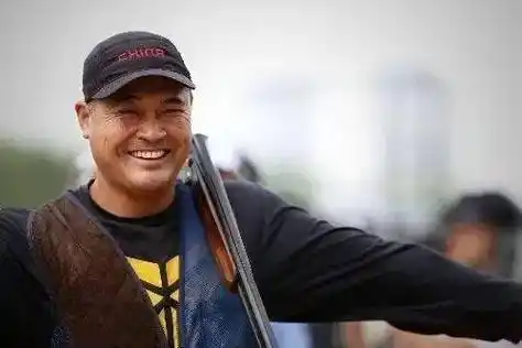 朝元老"还要追溯到参加过第七,第八,第九届亚运会的举重运动员杨怀庆