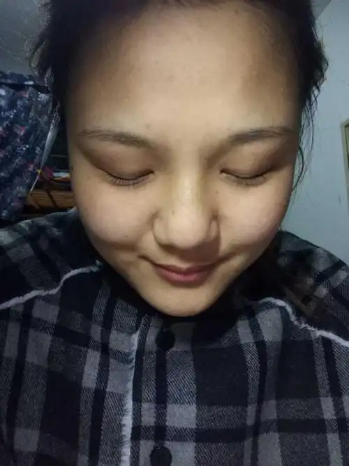 女生蒜头鼻到底好不好啊?鼻梁低鼻子大没活路吗