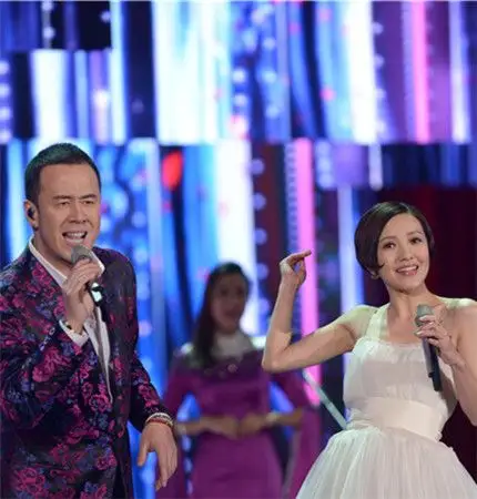 【图】杨坤和郭采洁唱的歌是什么? 大叔配萝莉献唱《答案》获赞