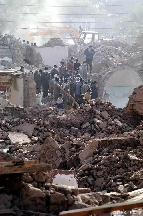 在华北平原地震带上,地下板块运动频繁,地震多发,1966年邢台隆尧7