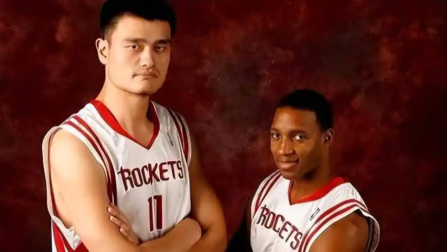 姚明和科比联手会怎样奥尼尔至少5年没有对手麦迪没统治力