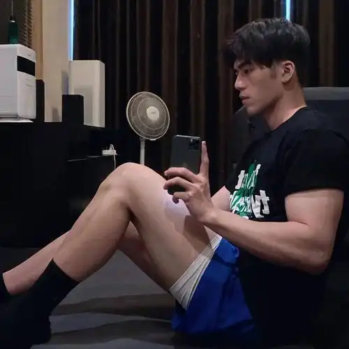 67心机男生会如何挑选袜子呢