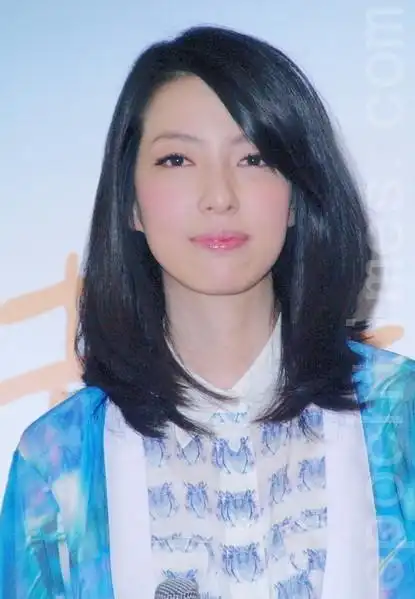 图路嘉欣你不懂歌曲赏析歌里充满了青春期的敏感