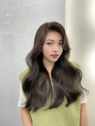 2021发色推荐一款妈见不打的发色茶雾棕
