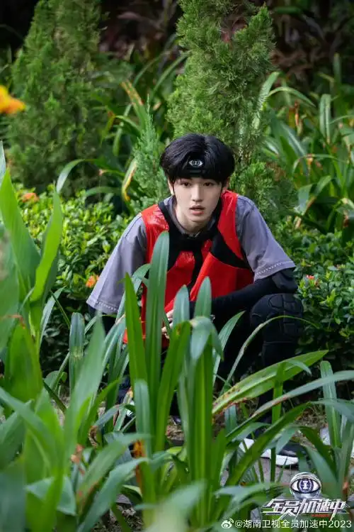 宋亚轩说是尊嘟被我猜中喽#你可以永远相信宋亚轩的冲浪速度,他盏的