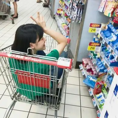 女生头像清新来源微博