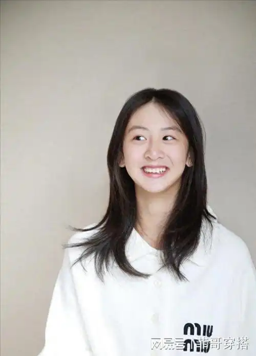 在她生日之际,父亲田亮自豪的晒出了女儿森碟的照片!