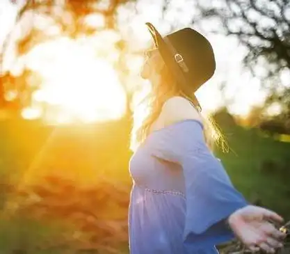 曾经的看不惯与受不了如今变成了淡然一笑