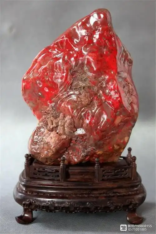 极为罕见的鸡血石