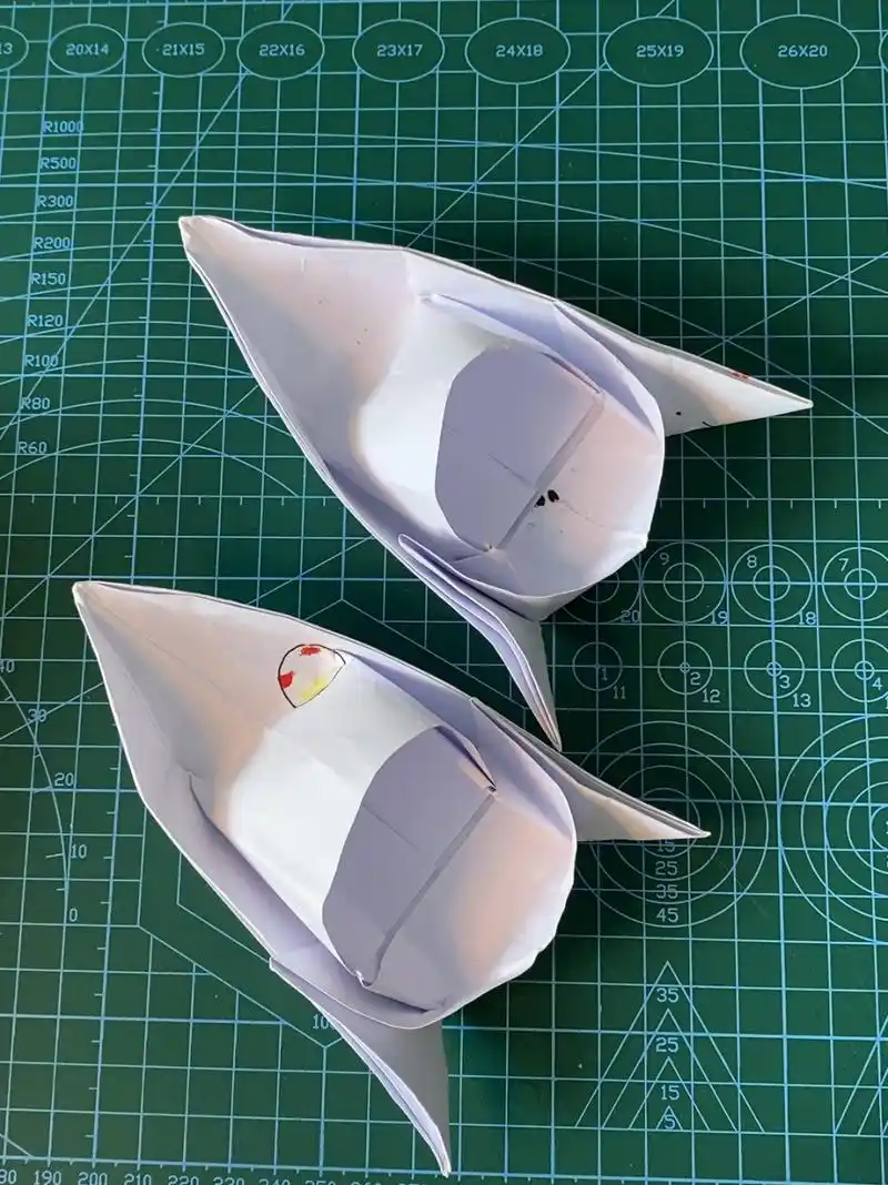 阿福折纸教程:快艇小纸船折纸折法 材料:a4纸 翻转的时候不要着急 多