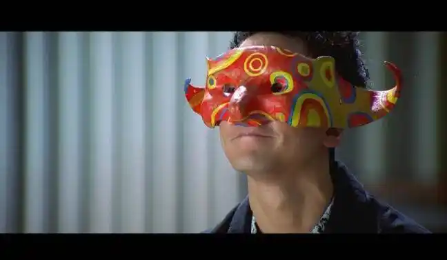 面具之下,没人知道你是吴彦祖还是谢霆锋.