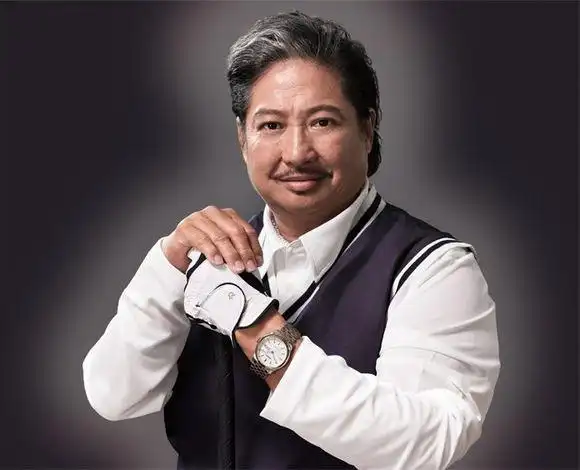 组图:独家!洪金宝孙子正面照首曝光 大洪成熟小洪五官更像爸爸