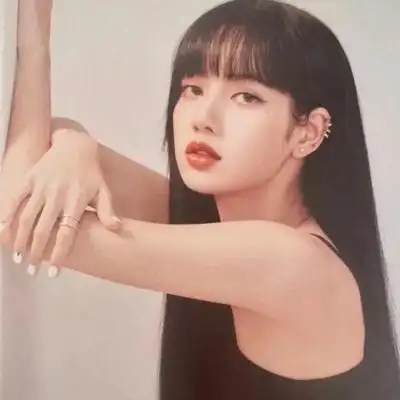 lisa/ "你继续发光 我替你挡"_女生头像_我要个性网